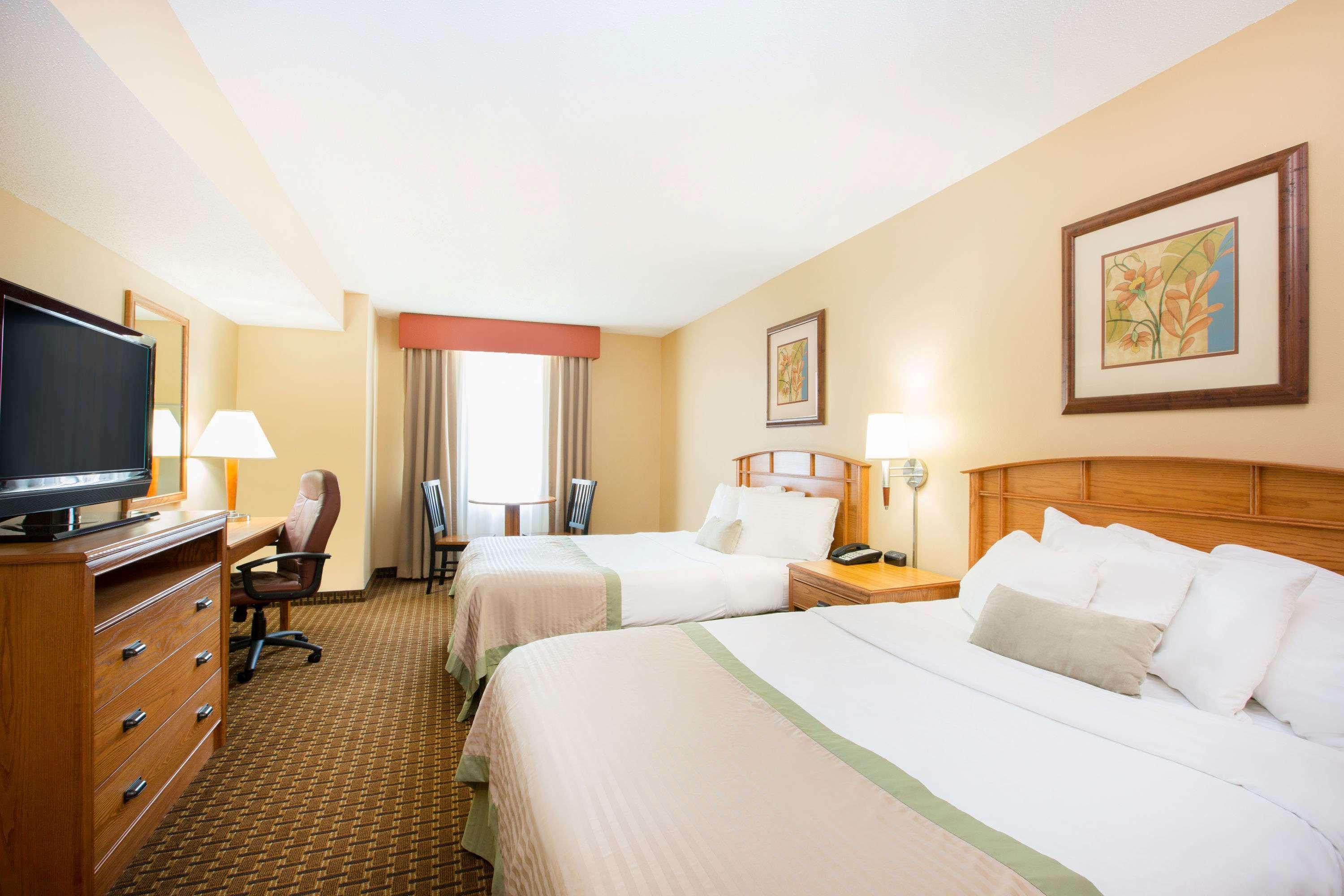 Ramada By Wyndham Des Moines Tropics Resort & Conference Ctr Urbandale Zewnętrze zdjęcie